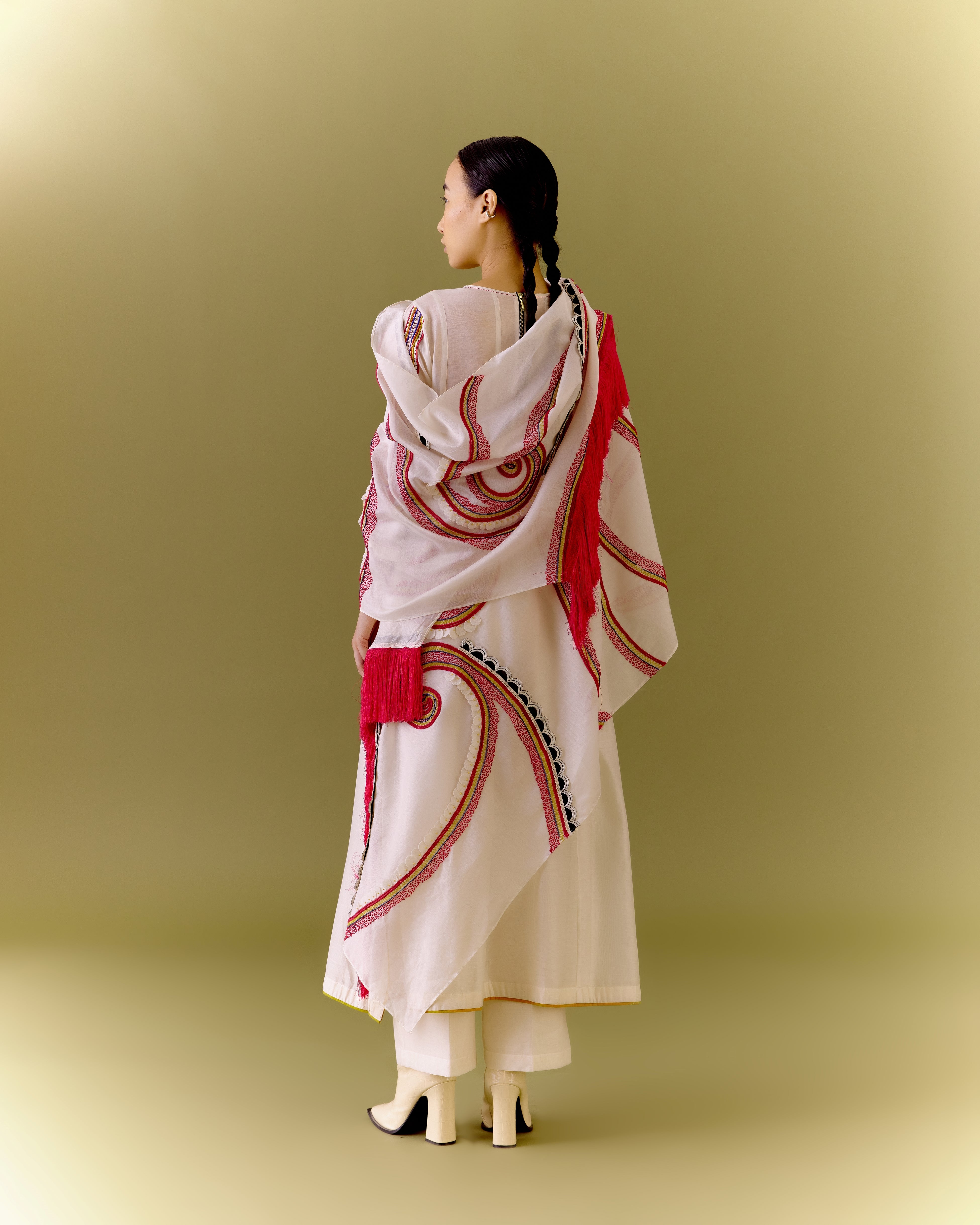 ENCHANTED IVORY KURTA
