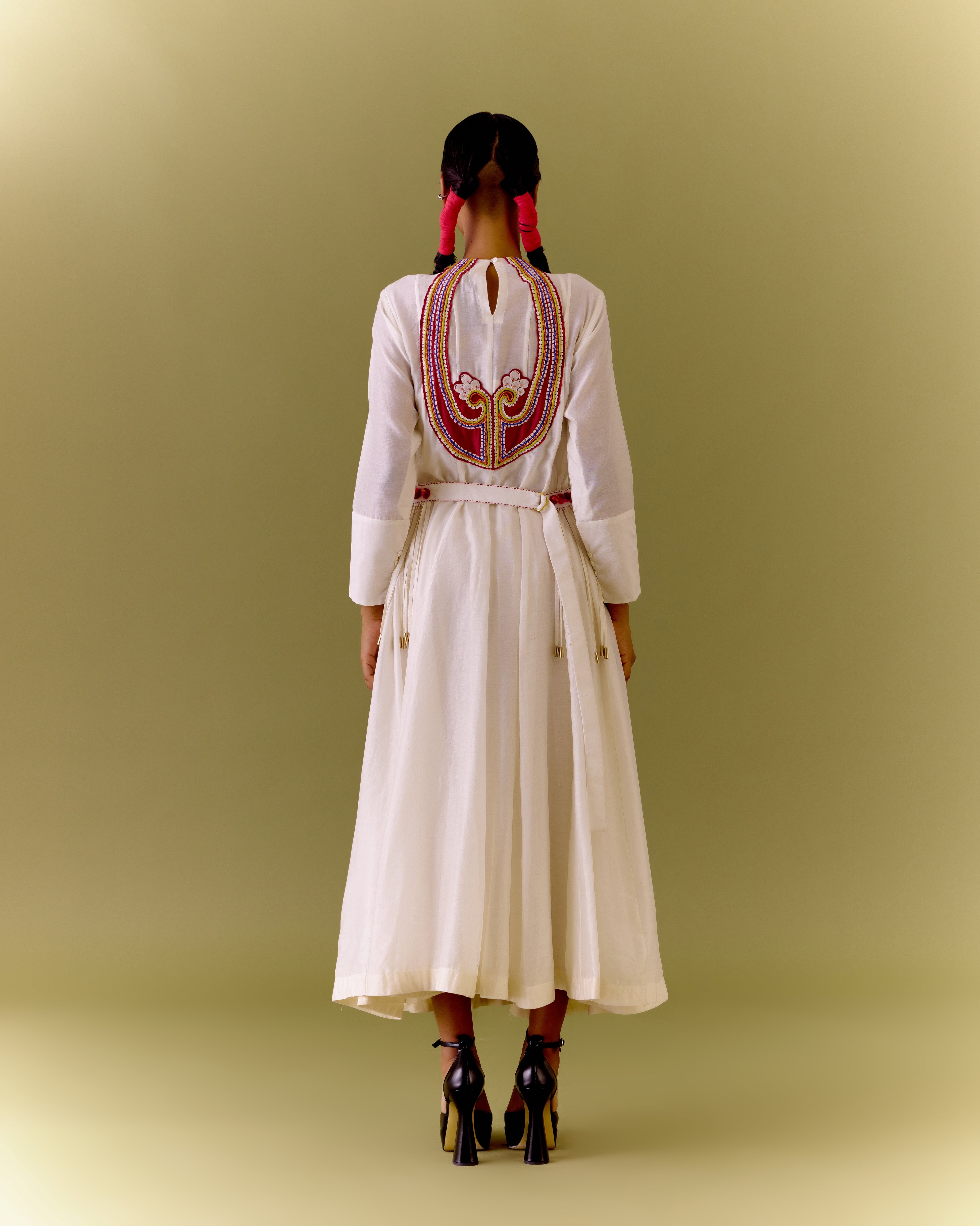 TRIBE KALIDAR IVORY SET