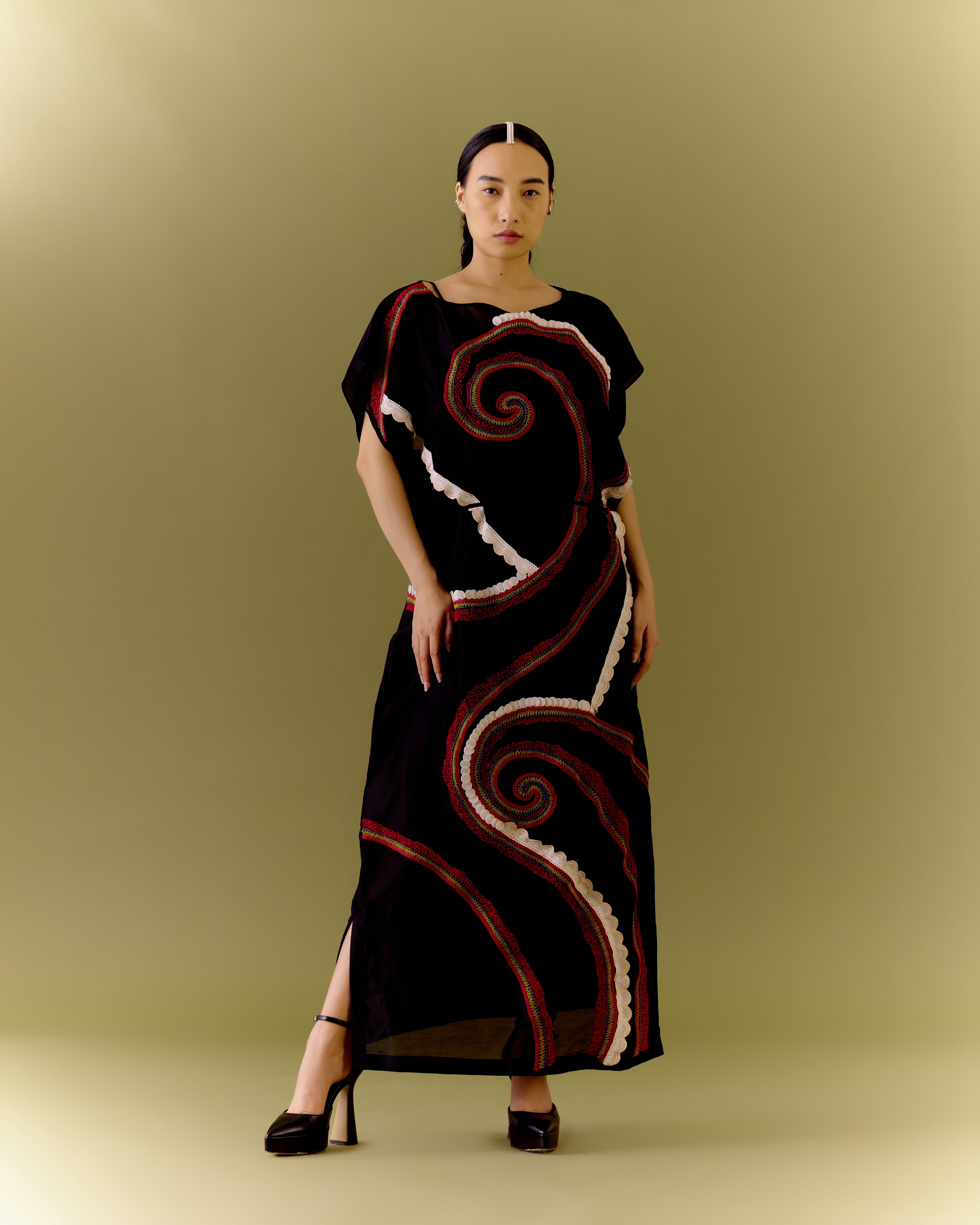 SWIRL KAFTAAN BLACK