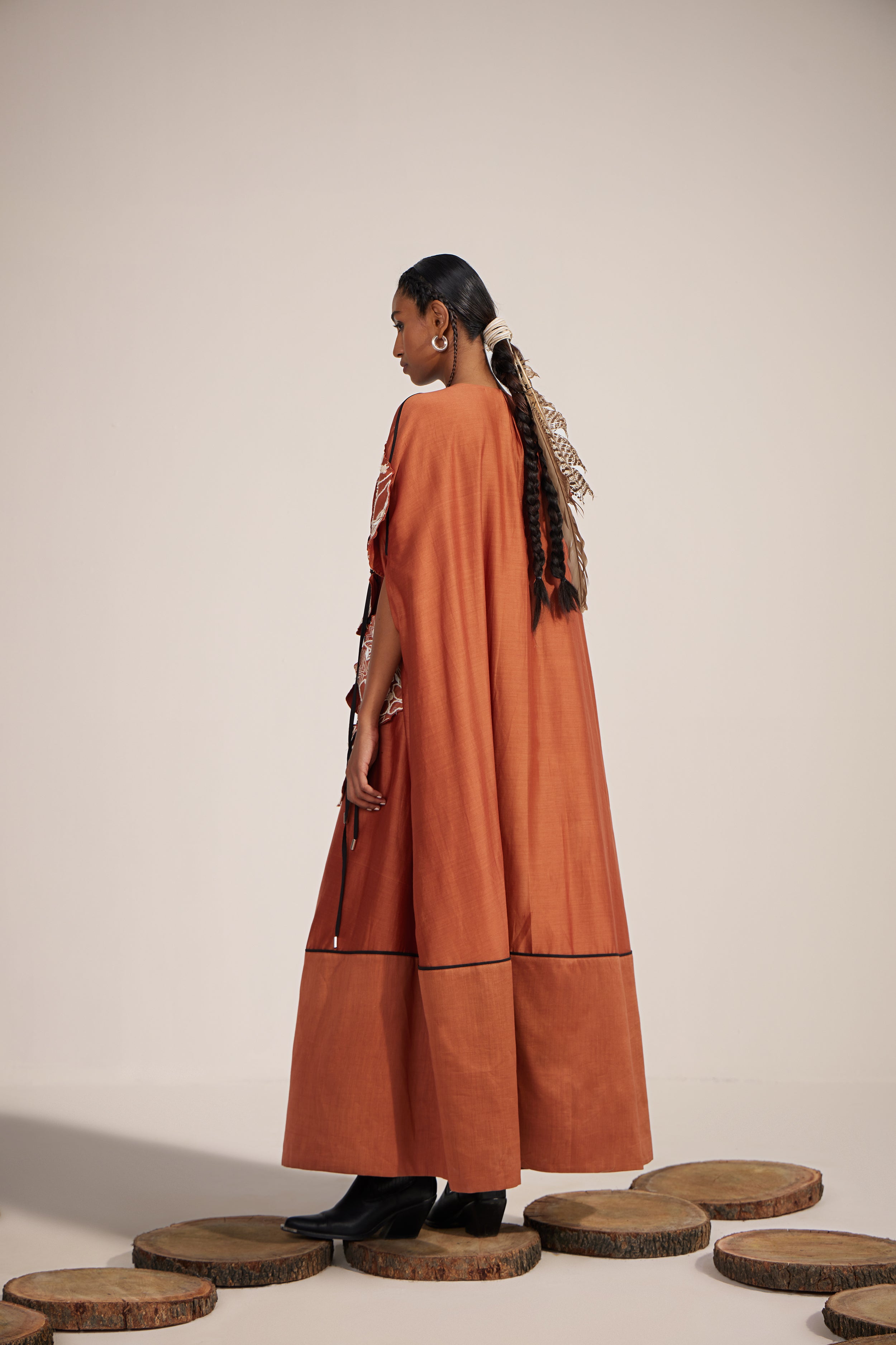 LOKI ABAYA (TERRACOTTA)