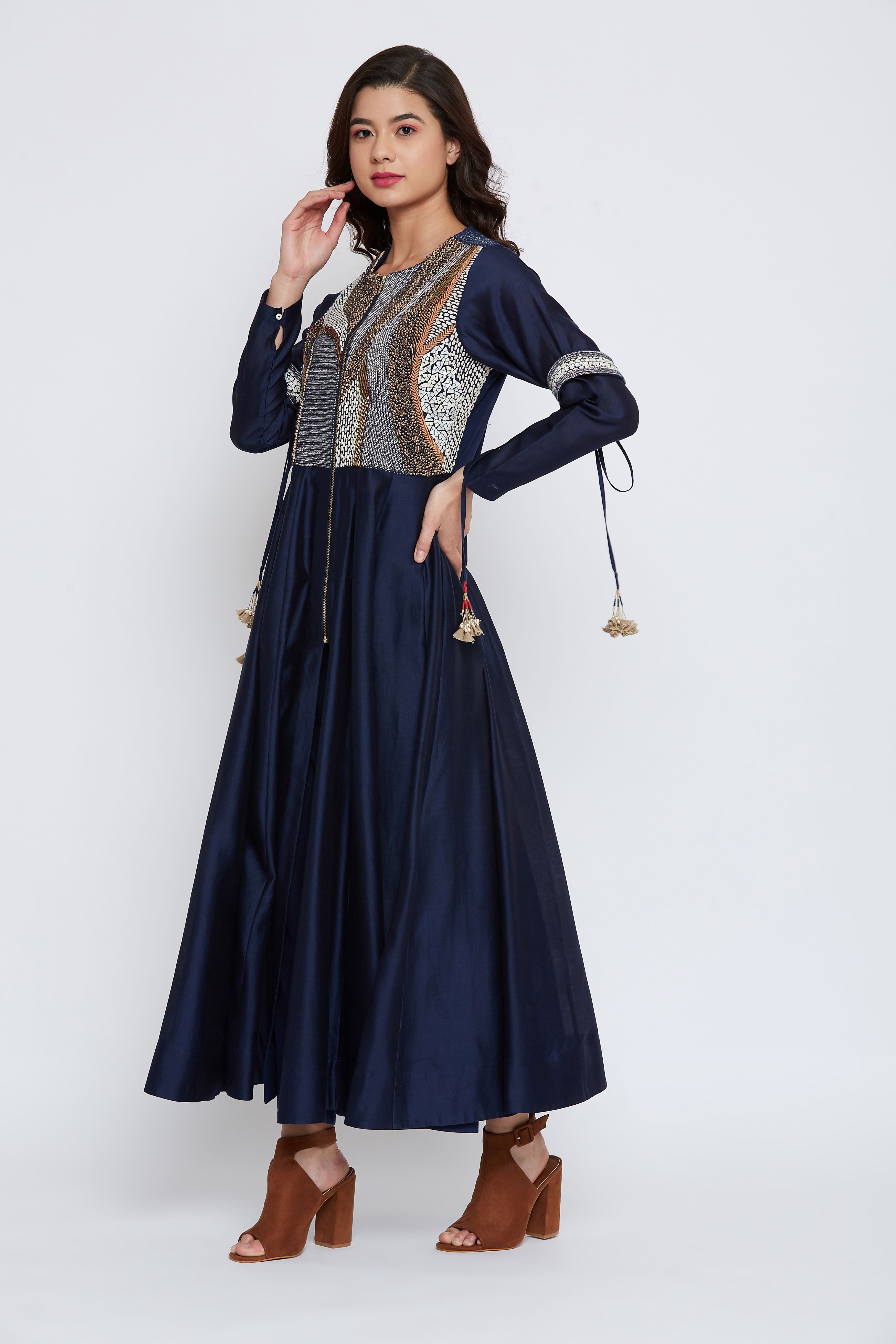 BAAJUBAND INDIGO SET