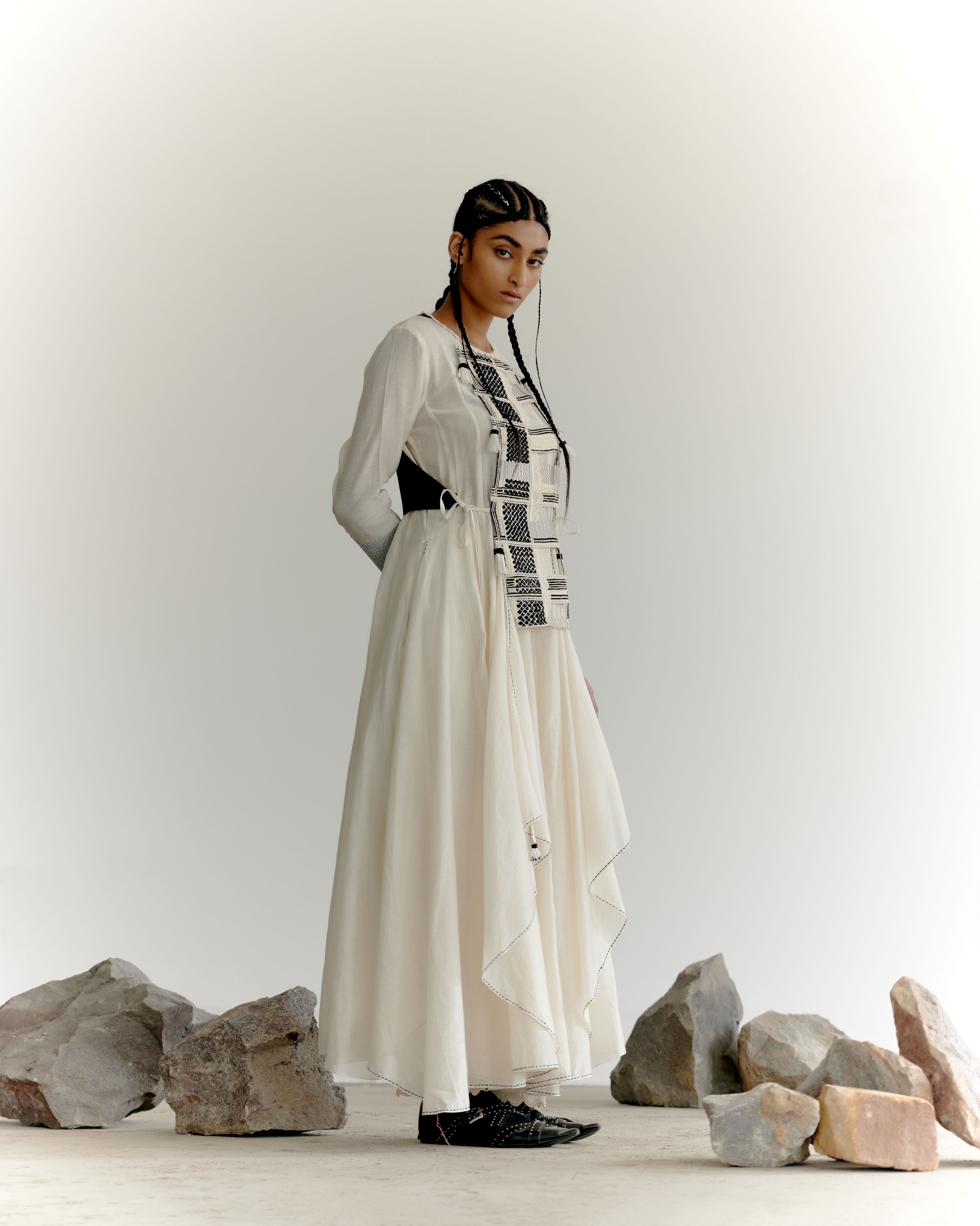 IKHLAAS IVORY