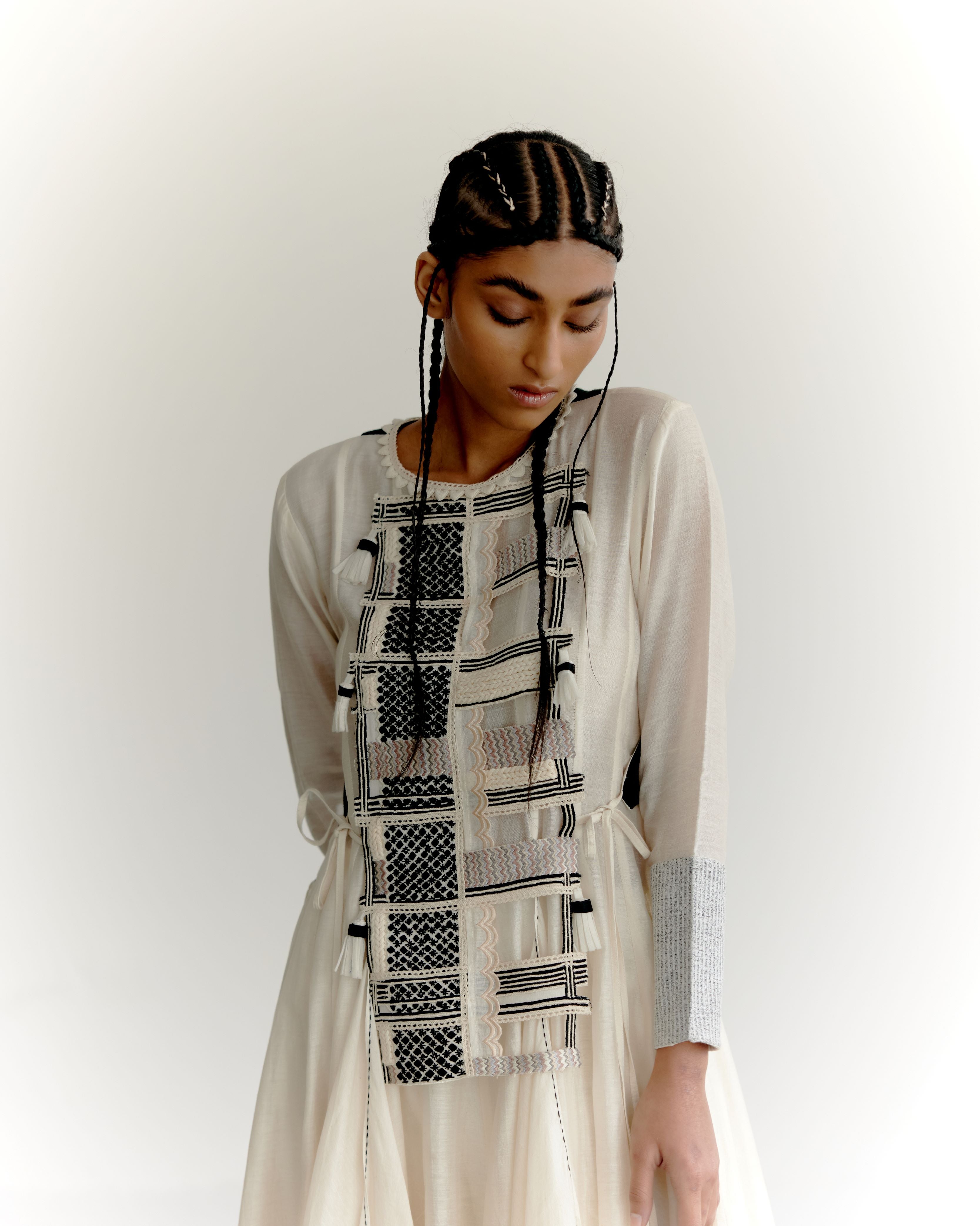 IKHLAAS IVORY
