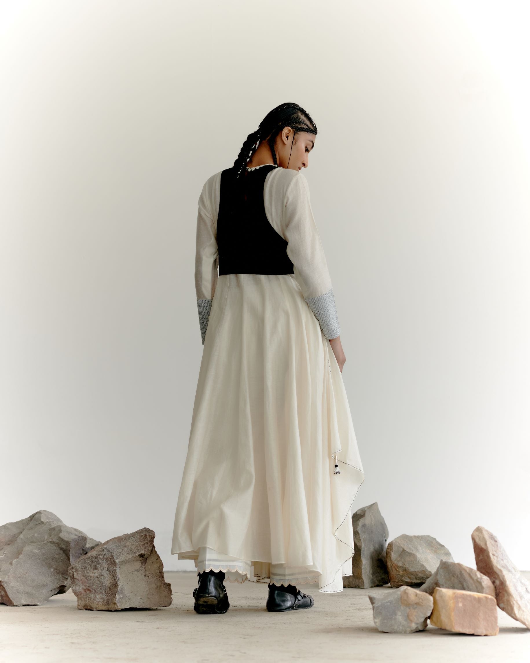 IKHLAAS IVORY