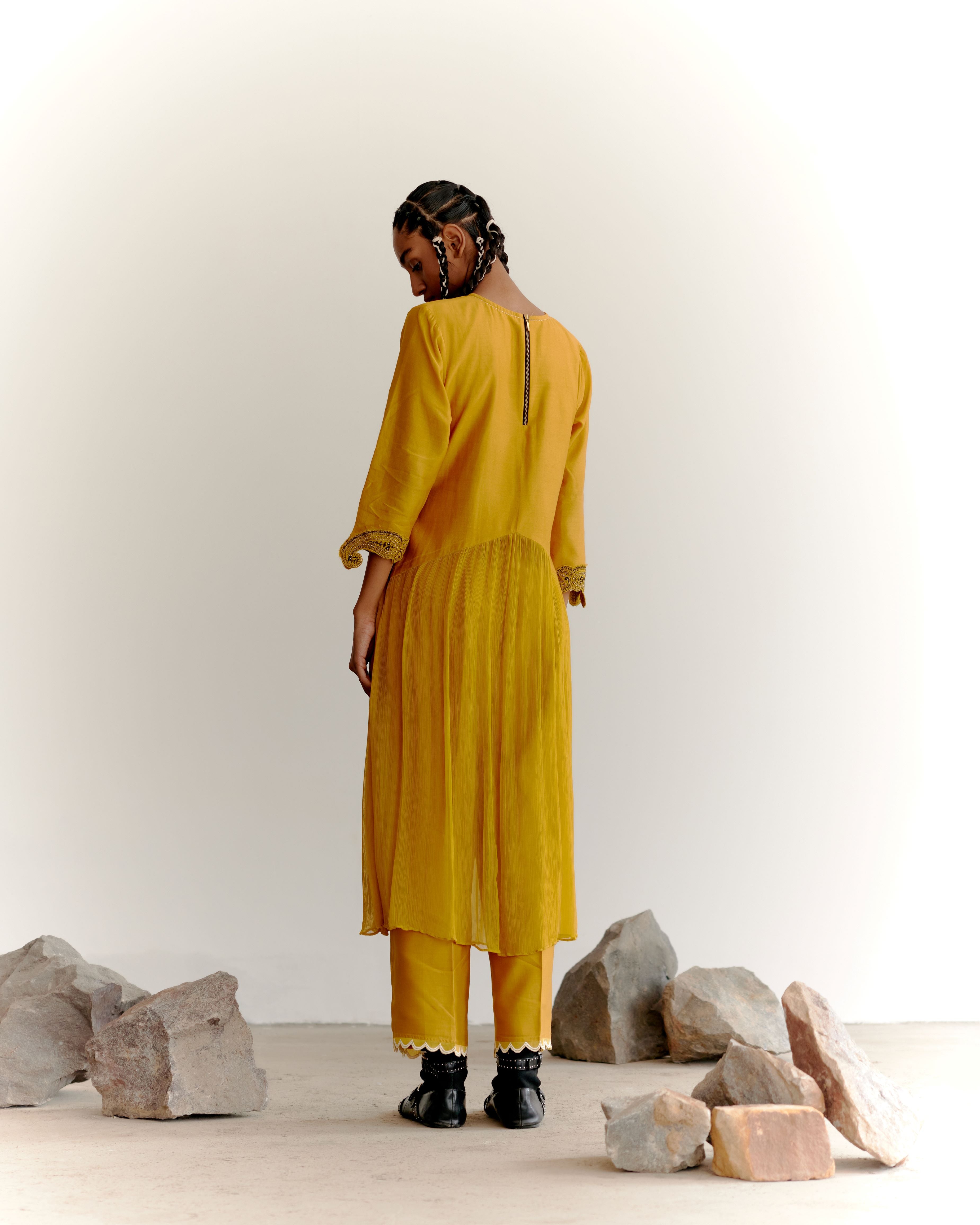 PAISLEY STRAIGHT KURTA - MUSTARD