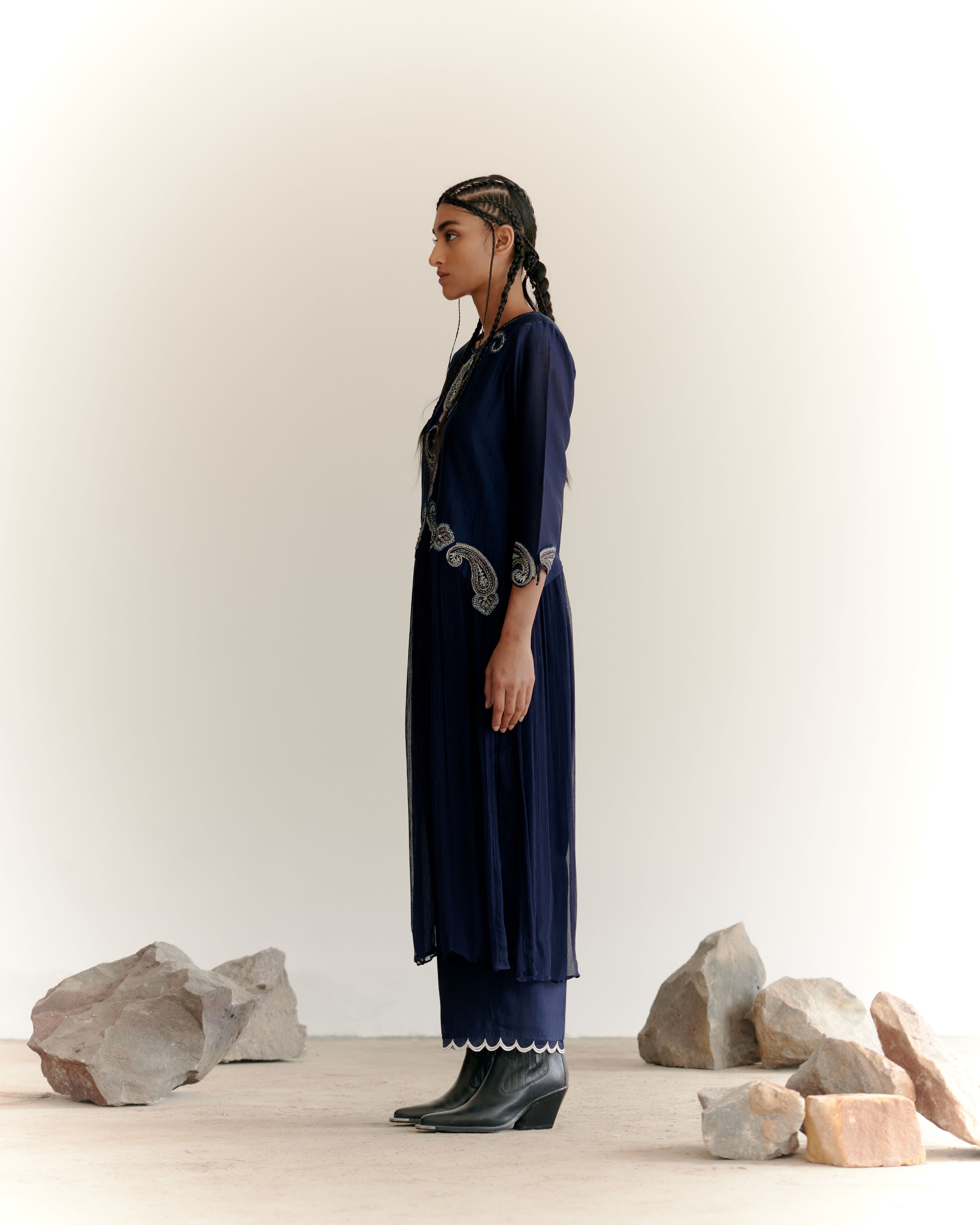 PAISLEY STRAIGHT KURTA - INDIGO