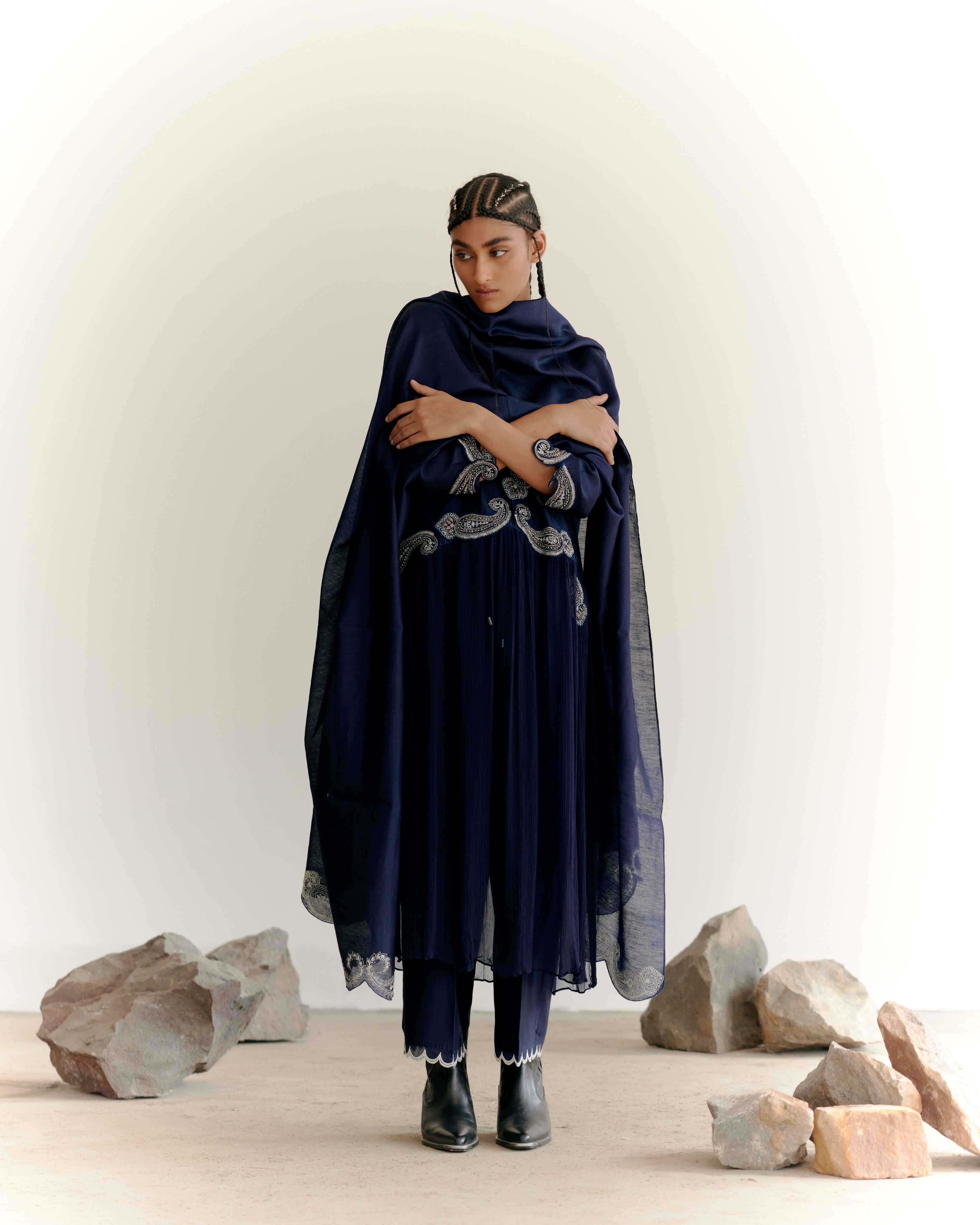 PAISLEY STRAIGHT KURTA - INDIGO