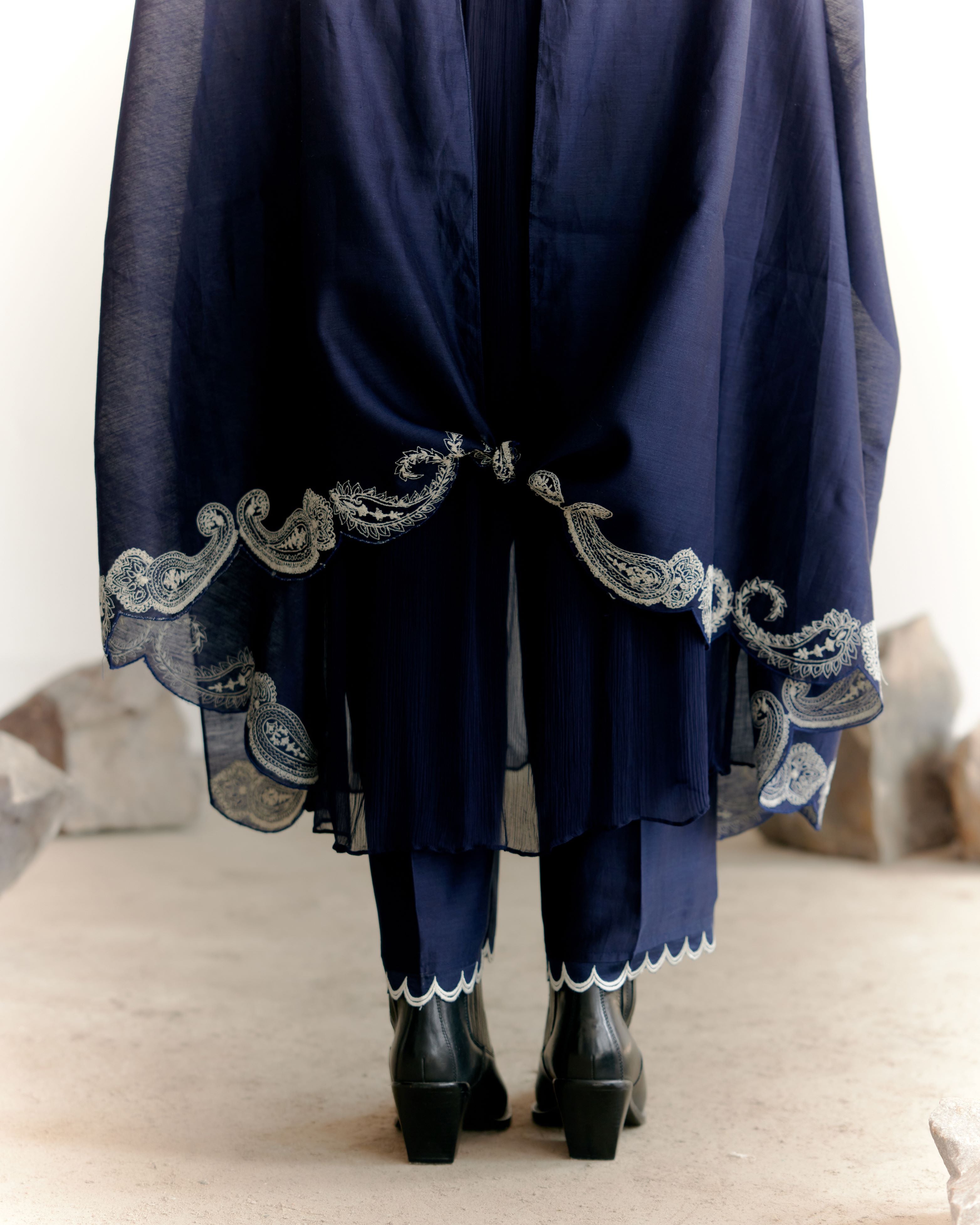 PAISLEY STRAIGHT KURTA - INDIGO