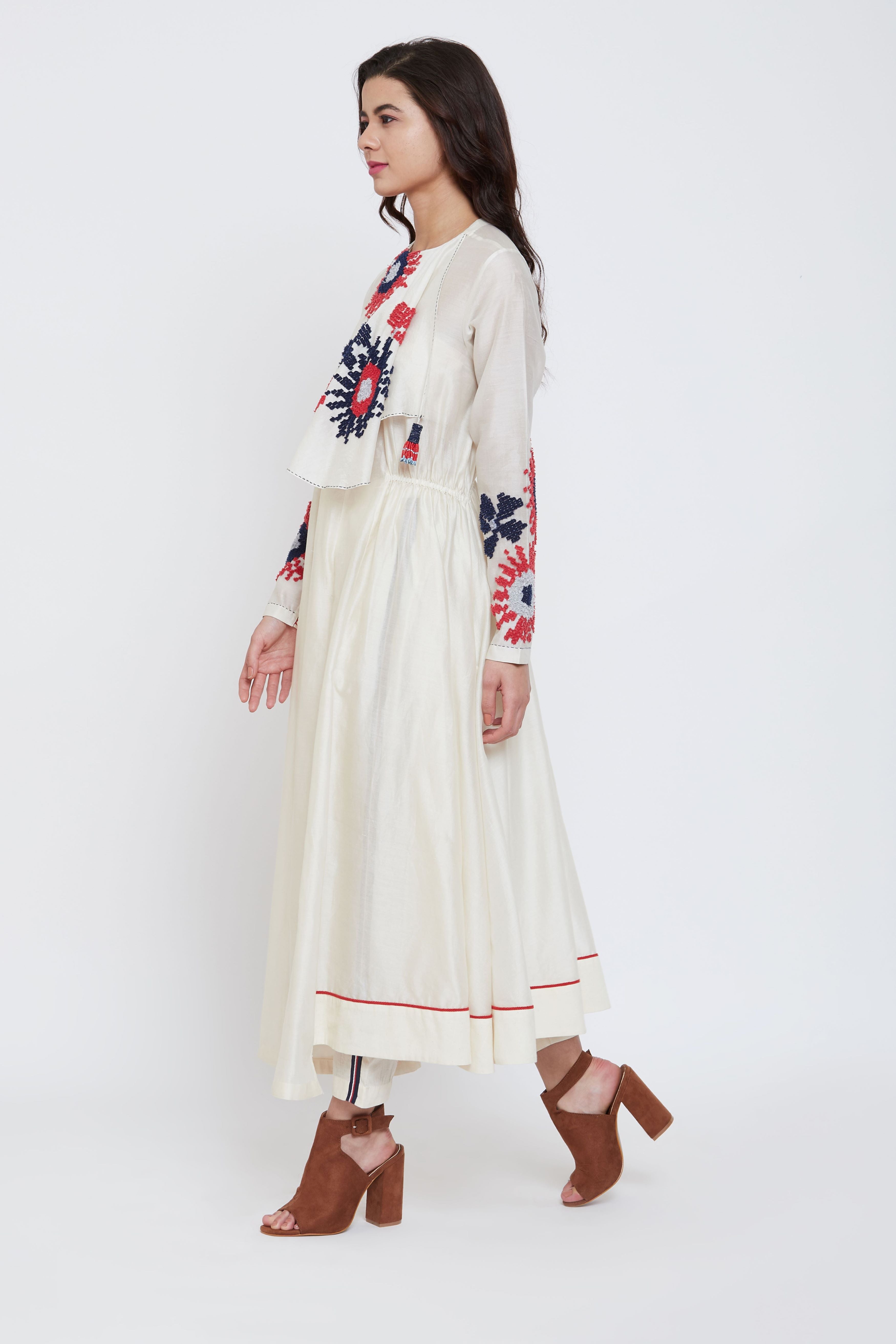 BLOSSOM IVORY SET