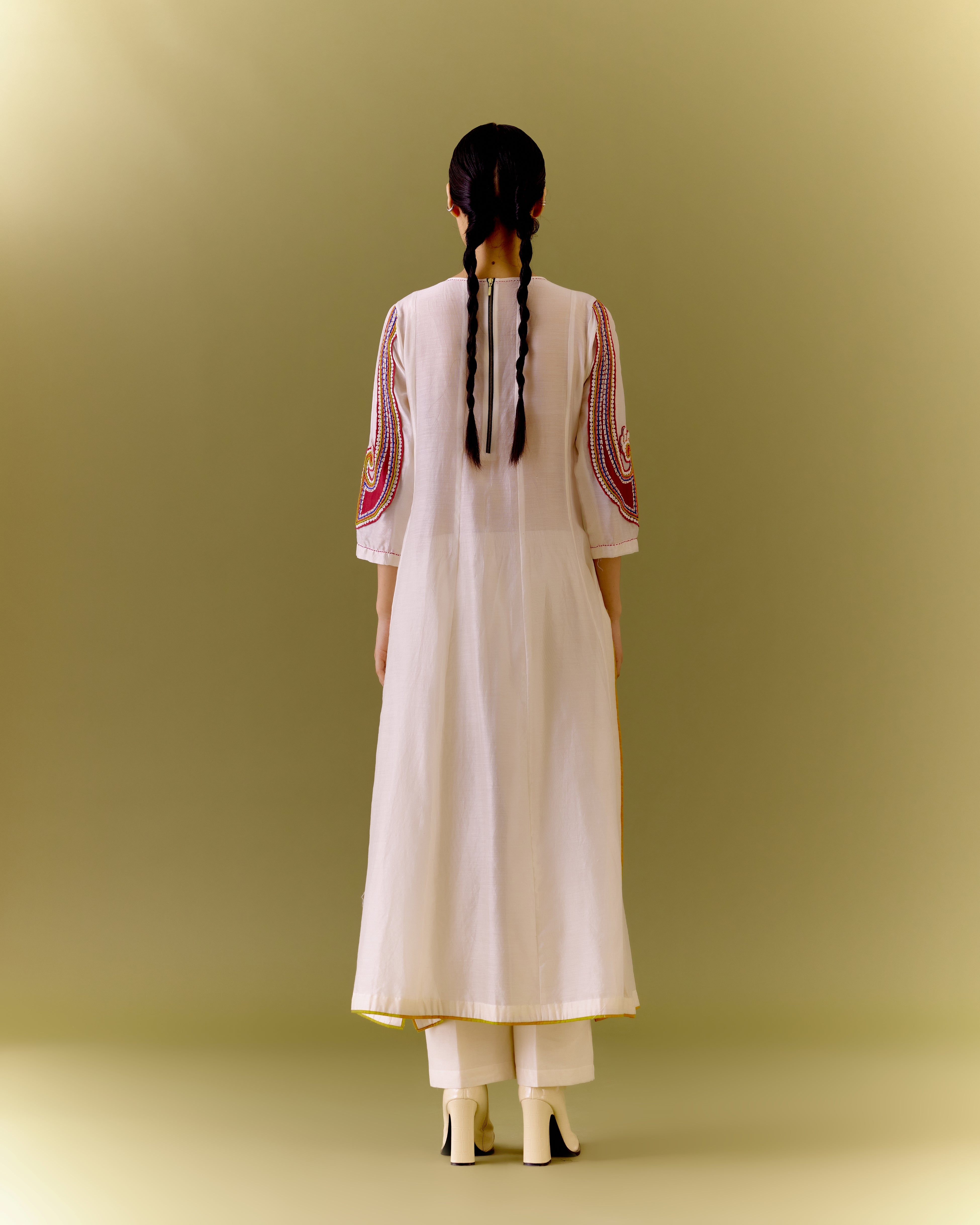 ENCHANTED IVORY KURTA