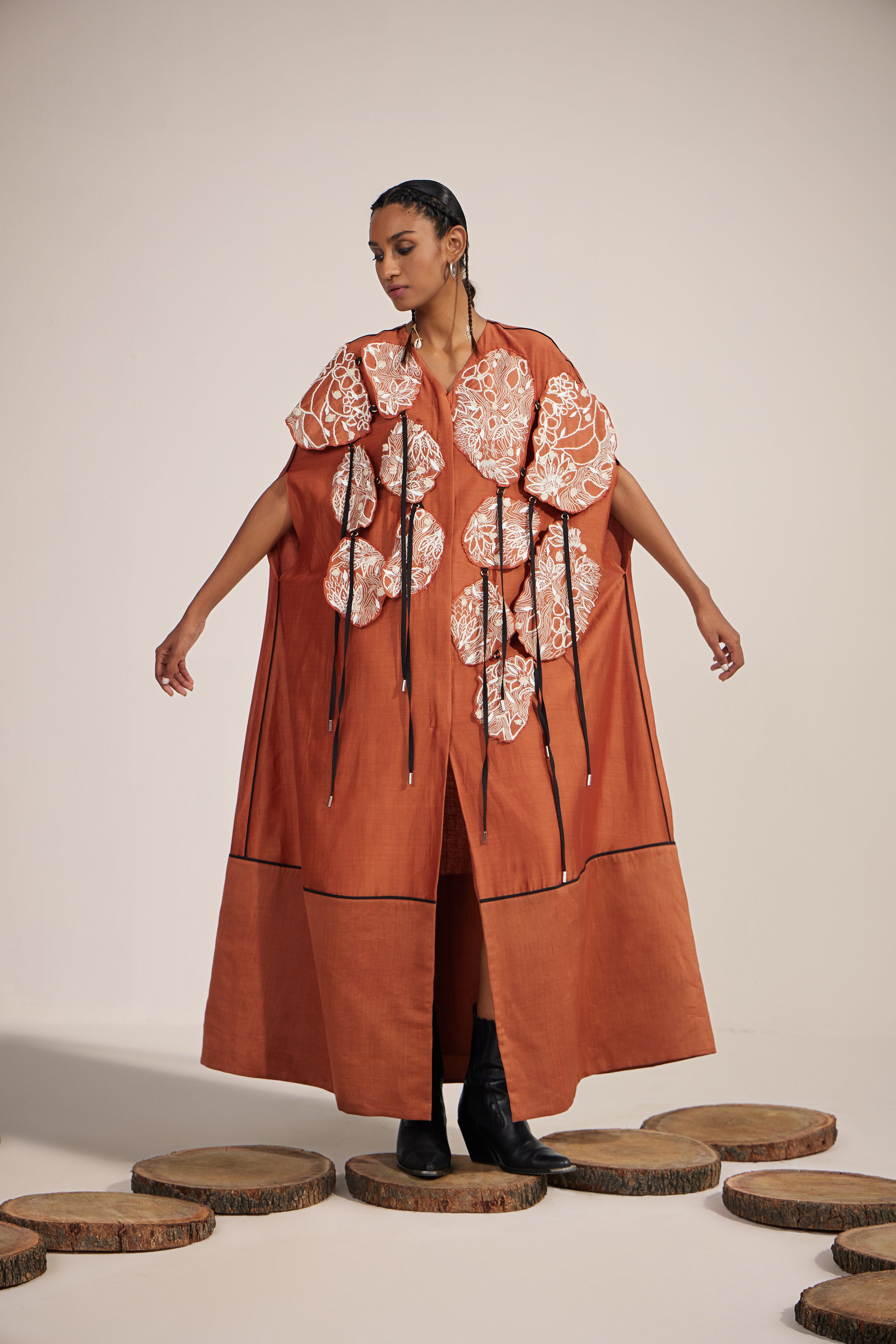 LOKI ABAYA (TERRACOTTA)
