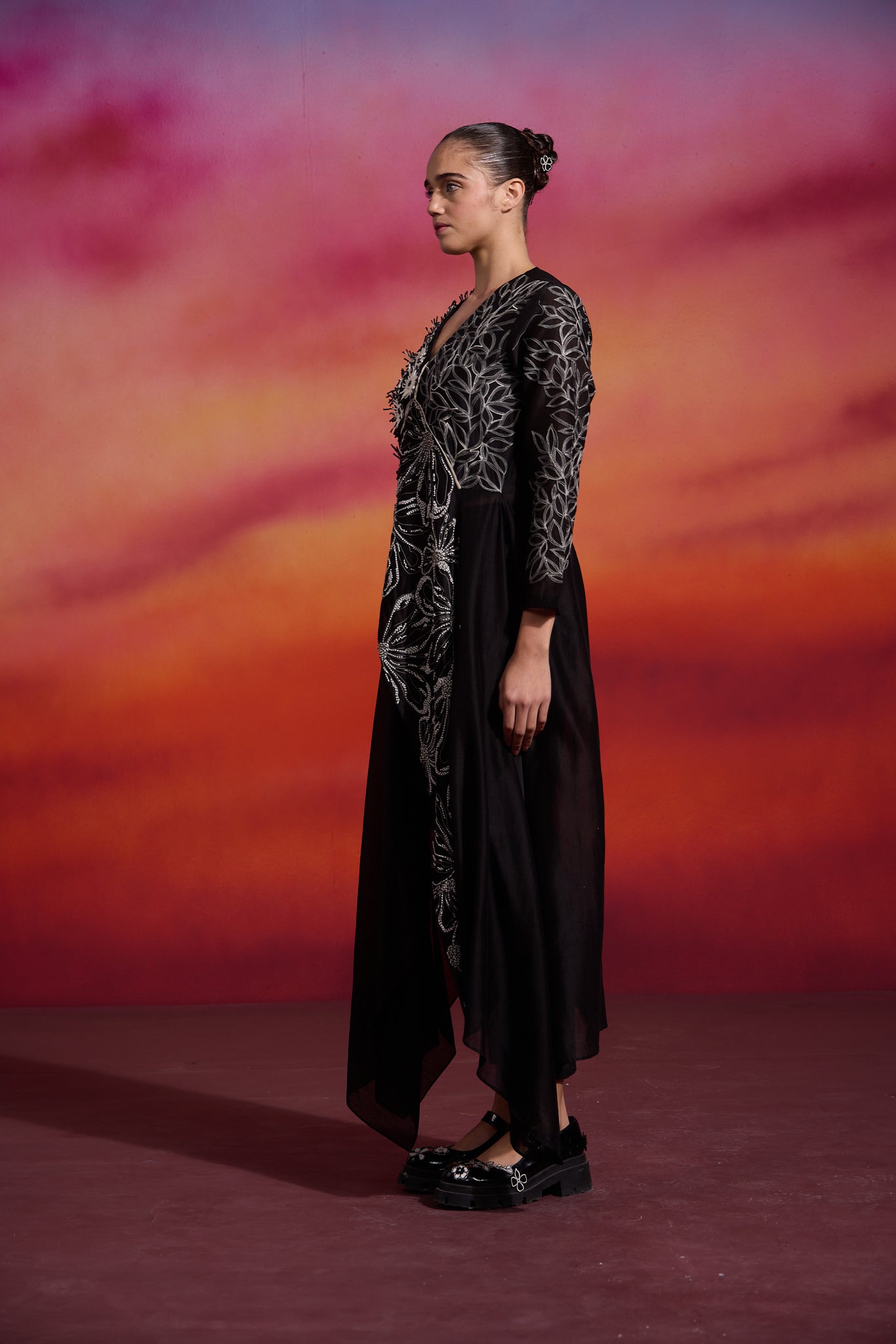 Sari Black