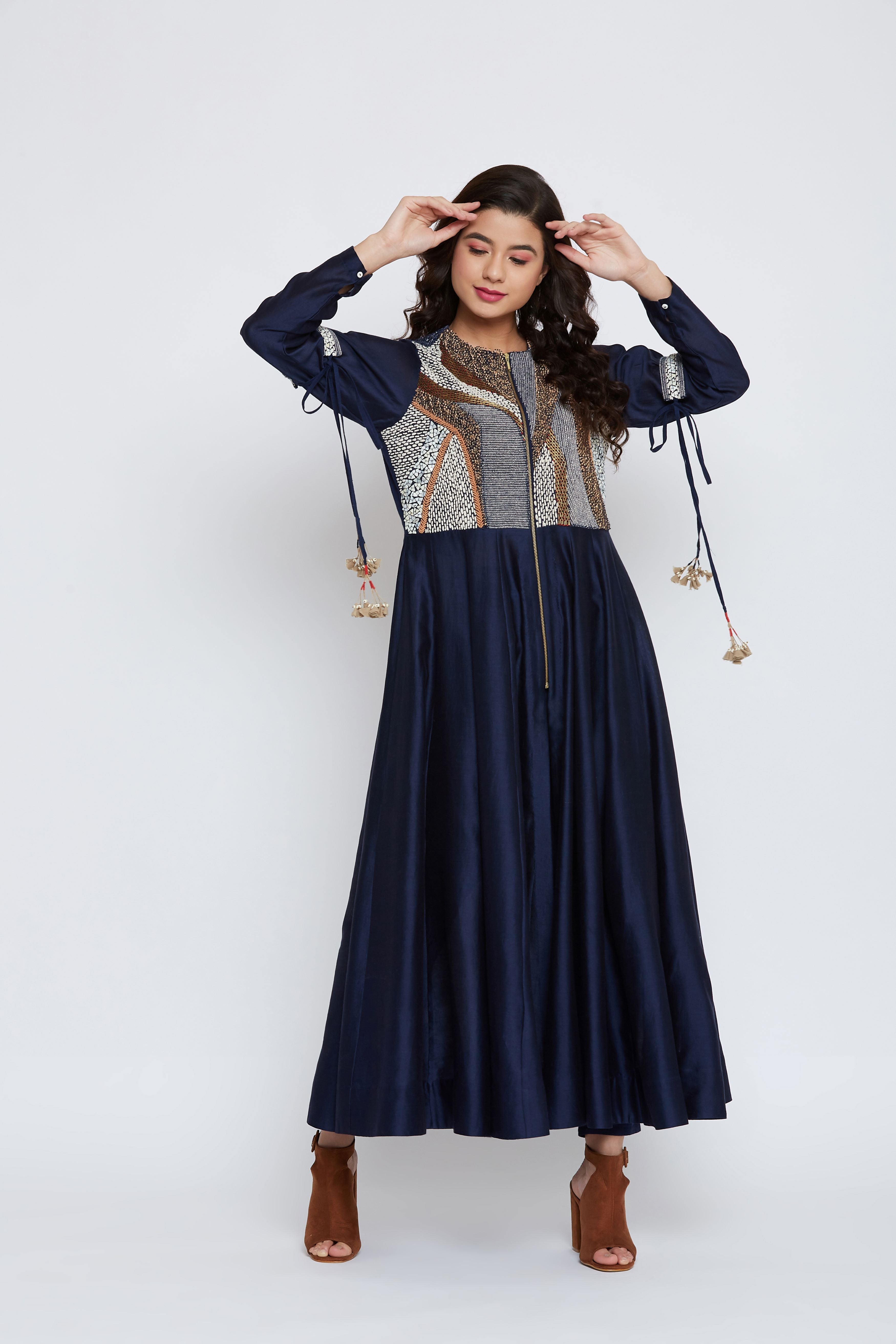 BAAJUBAND INDIGO SET