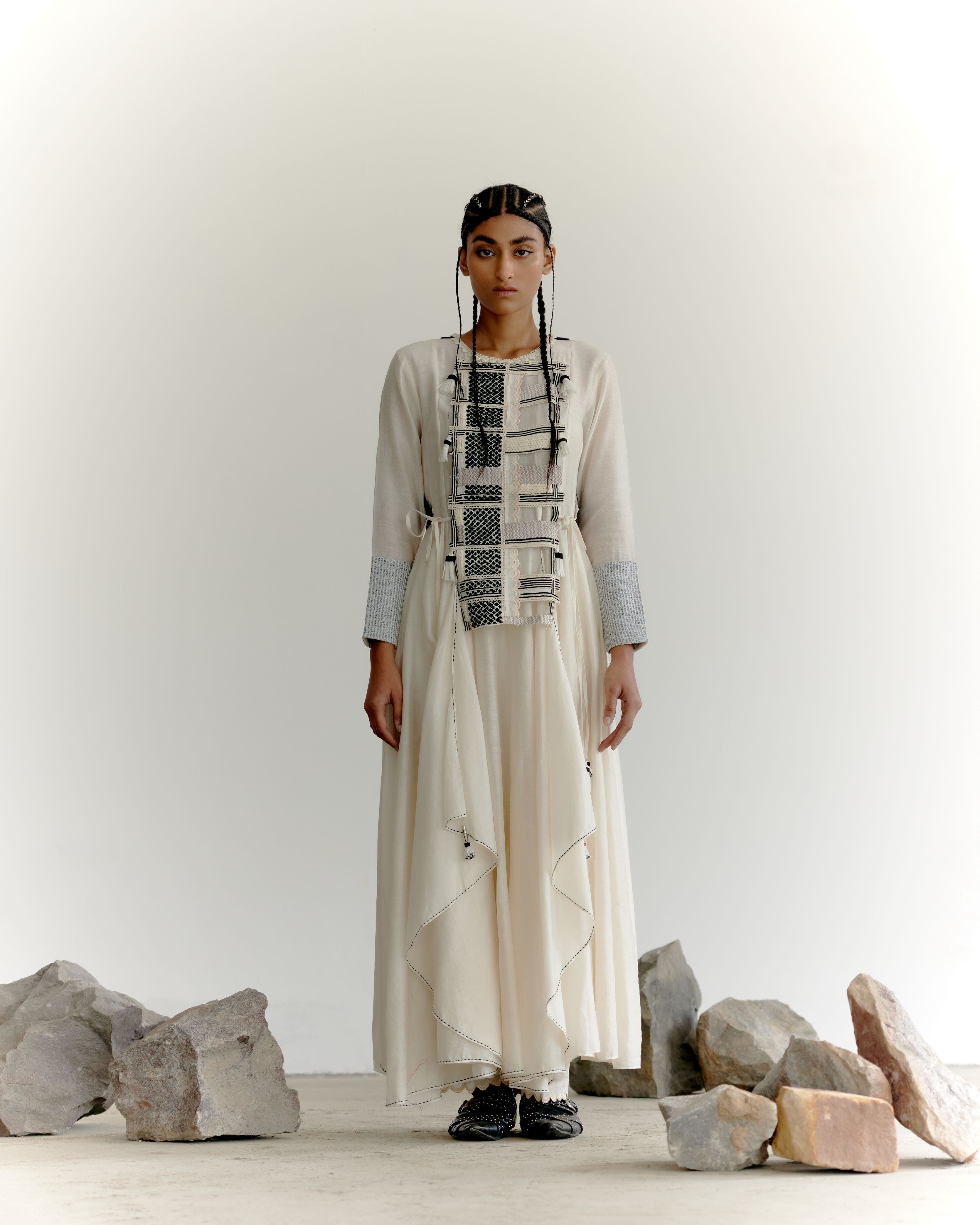 IKHLAAS IVORY